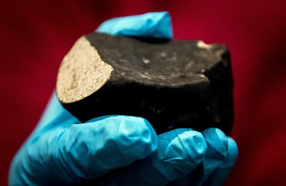 Mysterious Meteorite in Australia Points to Huge Undiscovered Asteroid