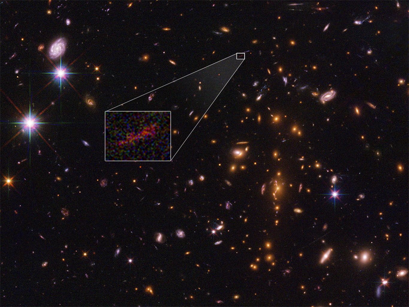 Galaxy - 拓哉、 NASA Has First Close Look at Distant Galaxy From Dawn of the