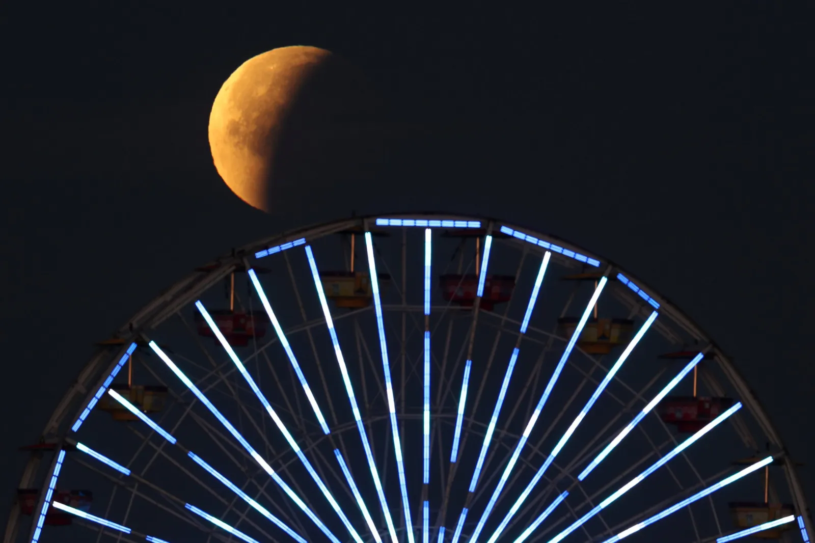 Super Blue Blood Moon 2018: Here Are the Best Pictures of the Lunar ...