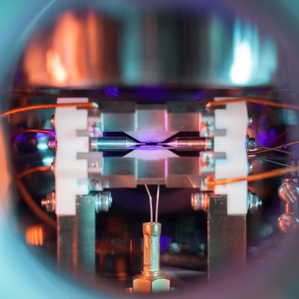 806404-2-14-single-atom-ion-