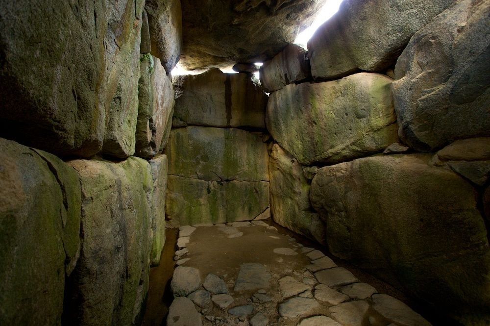 Ancient Japan: 1,500-Year-Old Tomb Discovered With Human Remains