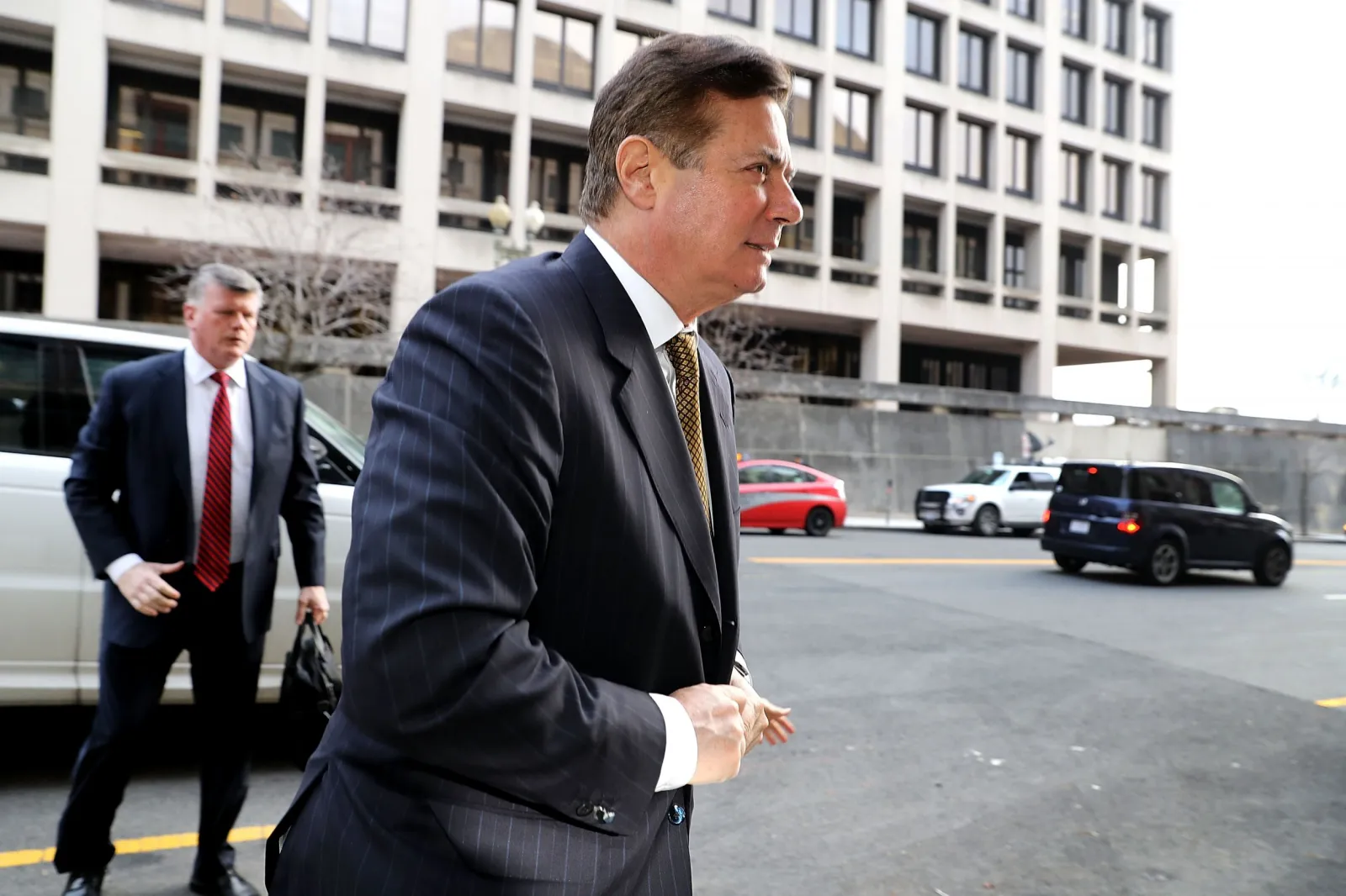 Former Trump Campaign Chair Paul Manafort to Be Jailed for ‘Stupidest ...
