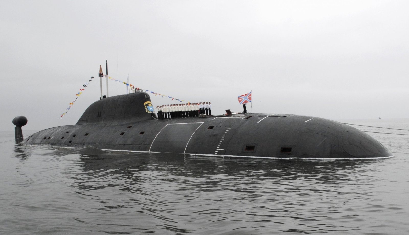 Russian Nuclear Submarine Commander Says His Vessels Sailed Near Navy Base  on U.S. Coast—But Pentagon Doesn't Seem Concerned - Newsweek