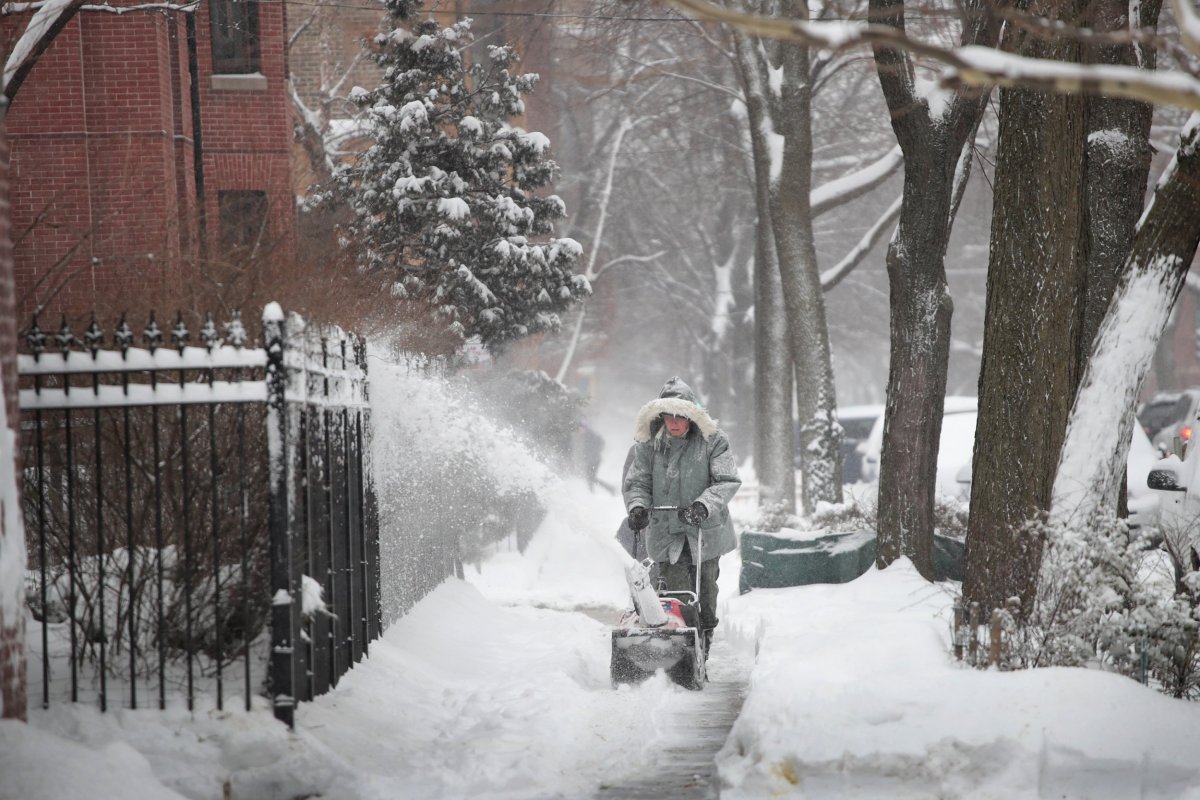 Winter Storm Uma Could Drop Up to 12 Inches of Snow in the Midwest ...