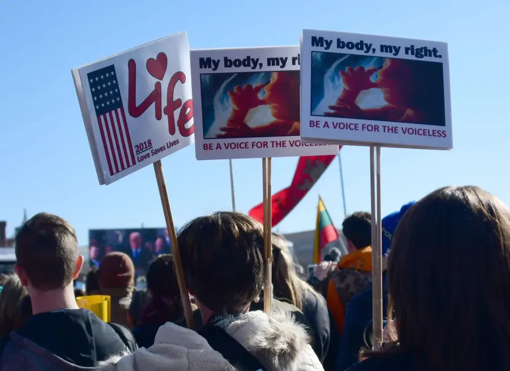 Abortion Clinics Experiencing Surge in Death Threats, Harassment Under Trump, Study Finds