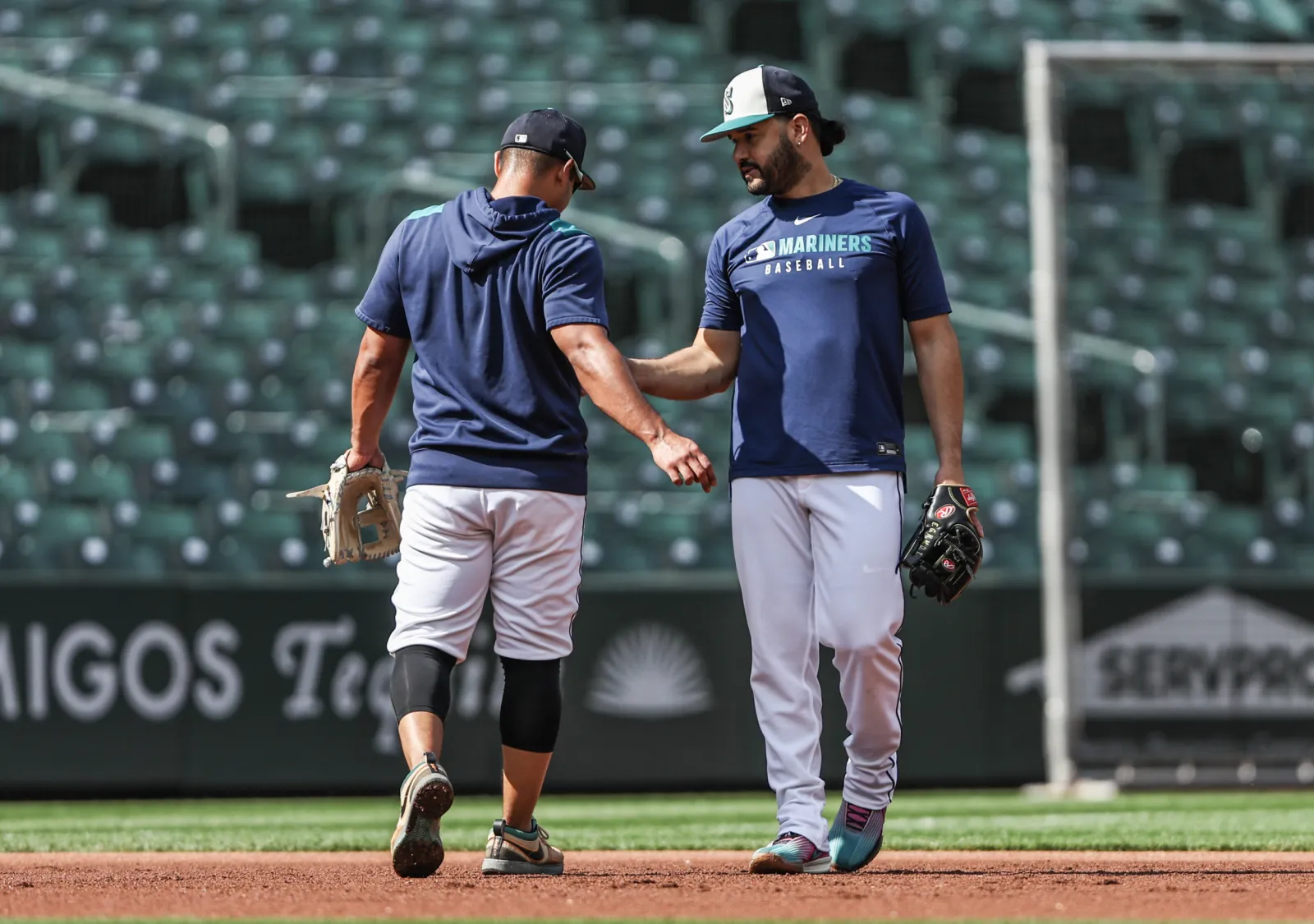 Mariners Make Massive Roster Move, Release Donovan Solano - Newsweek