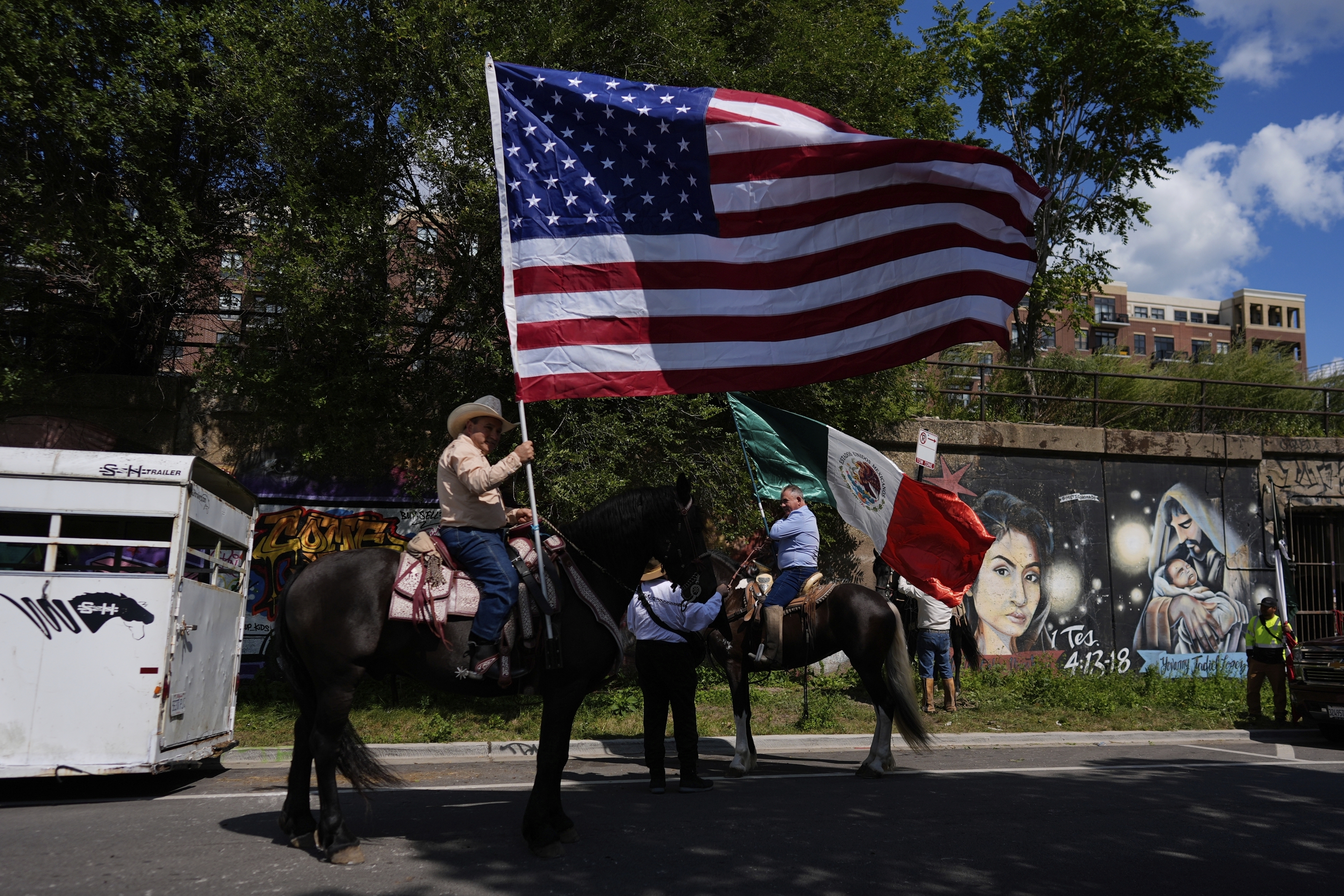 Chicago Celebrates Mexican Independence Day Events as Trump Threat