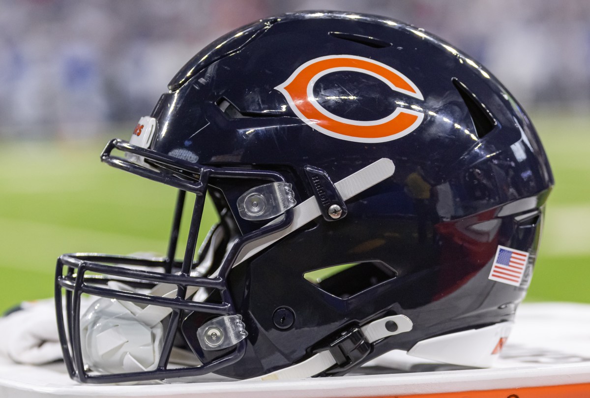 Former Bears, Patriots Linebacker Gail Clark Dies at 75