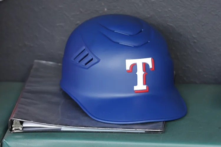 Yankees 30-HR Breakout Star Predicted to Leave Bronx, Sign With Rangers ...
