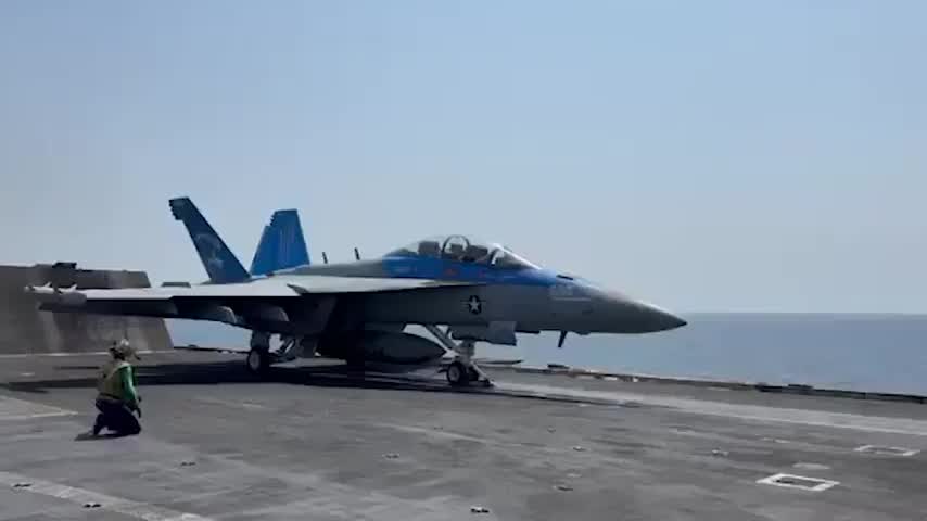 ویدئویی از پرتاب جت‌های جنگنده نیروی هوایی آمریکا نزدیک ایران