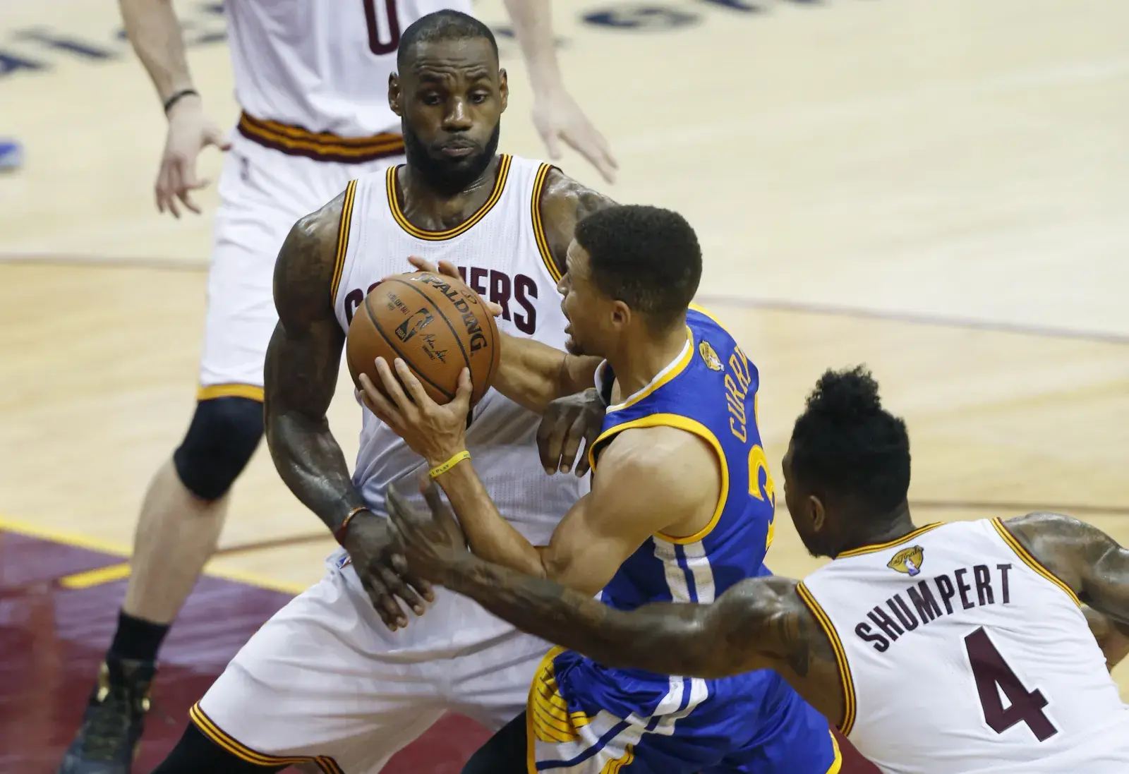 Stephen Curry và Iman Shumpert
