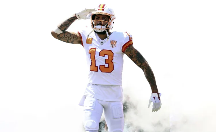 Buccaneers Announce Troubling Mike Evans Update After Win Over Jets ...