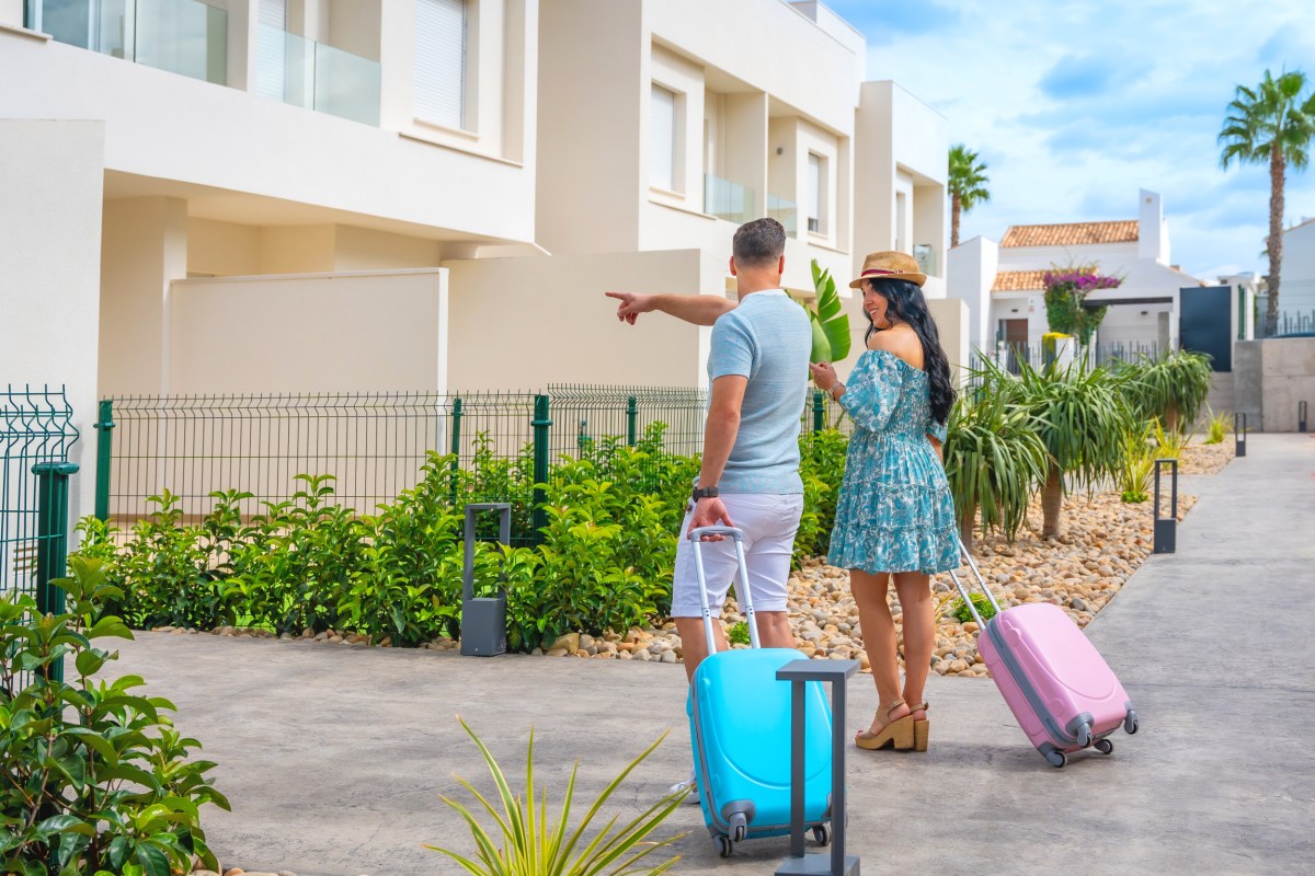 Couple Shocked at How Vacation Rental Looks on Outside Compared to Inside