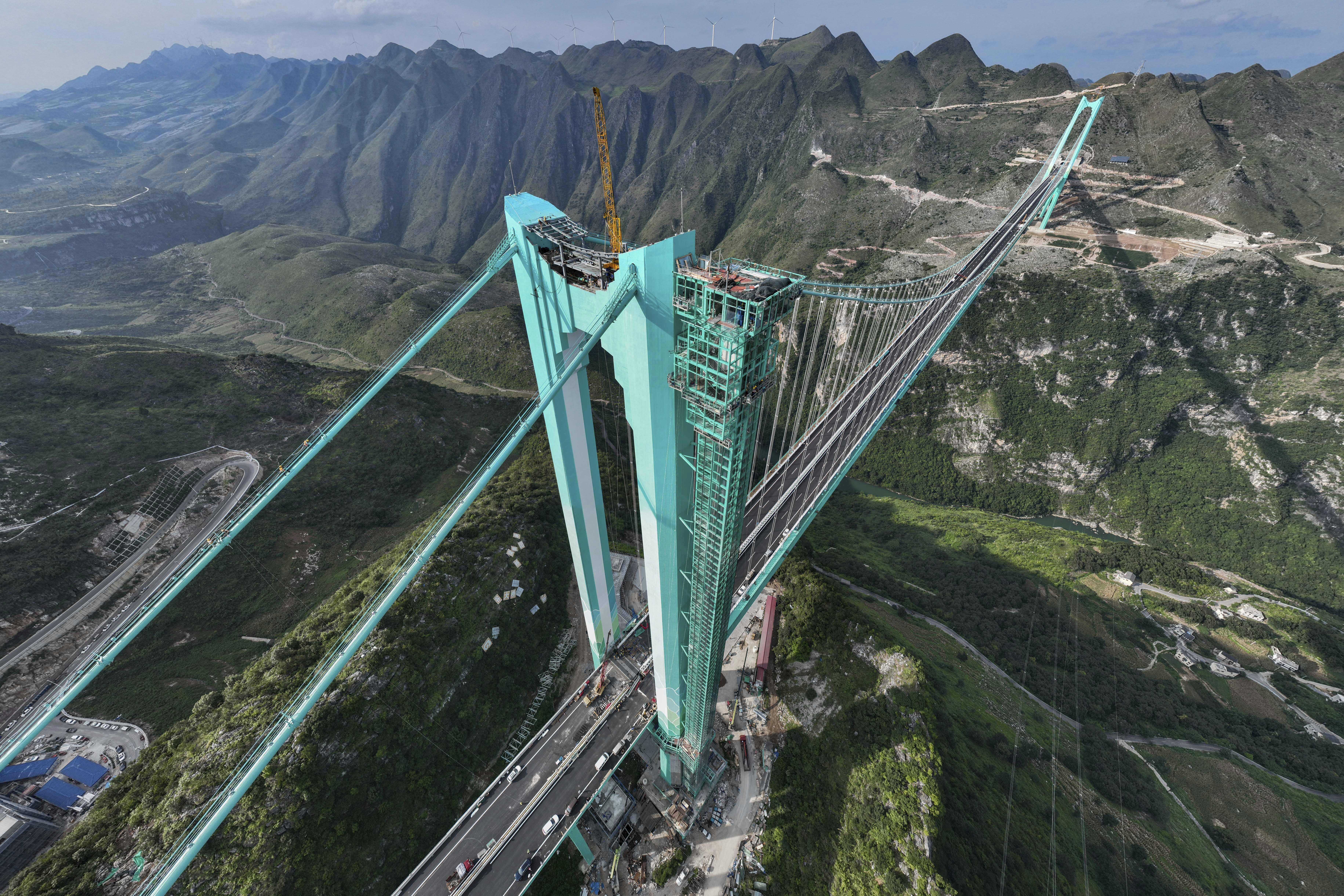 新品 11.5万 Moon Bridge ダウン World's Tallest Bridge To Open 625 Meters Above Canyon - Newsweek