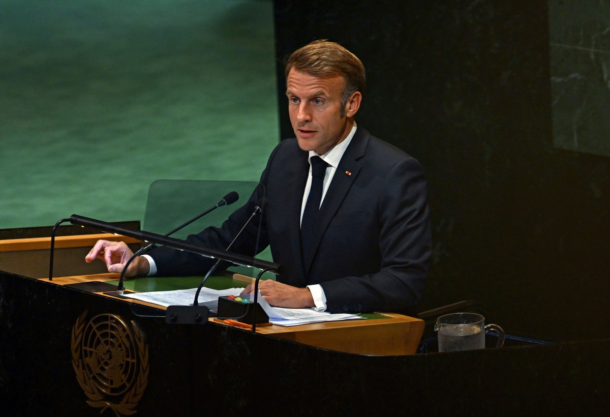 Macron Calls Trump From Street, Blocked By President's Motorcade