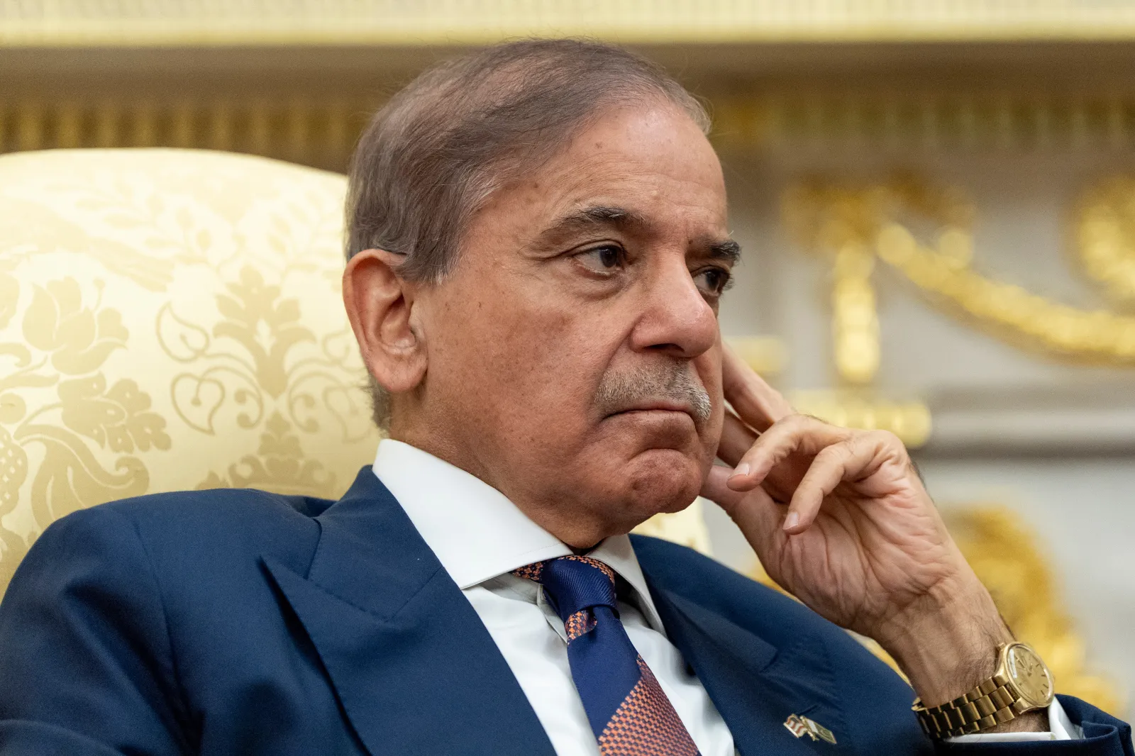 Pakistan Prime Minister Muhammad Shehbaz Sharif waits for his meeting with President Donald Trump, in the Oval Office at the White House, Thursday, Sept. 25, 2025, in Washington. (AP Photo/Alex Brandon)
