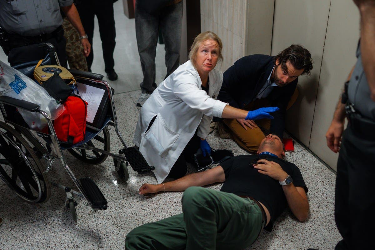 DHS Defends Agents as Immigration Court Shove Sends Journalist to Hospital