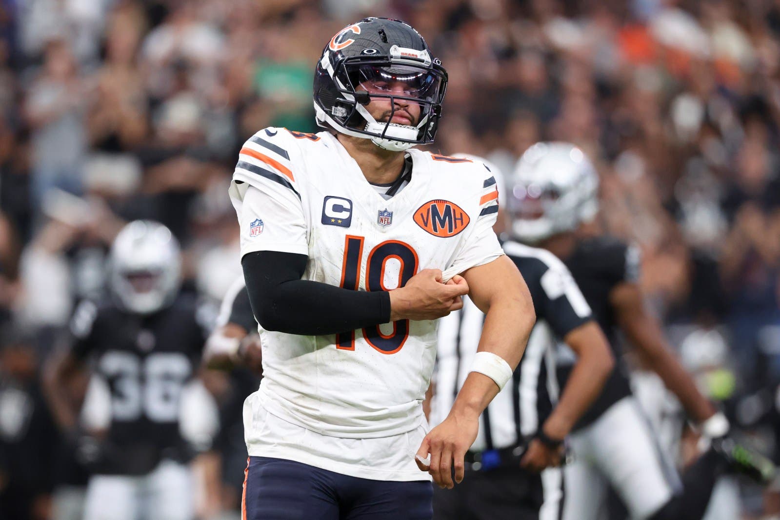 Chicago Bears Legend Delivers Strong Words About Caleb Williams - Newsweek