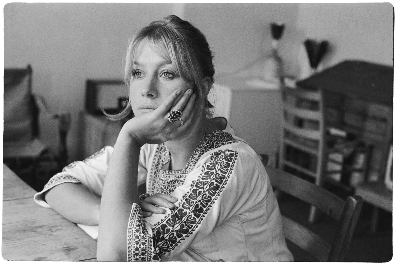 does helen mirren smoke cigarettes Helen Mirren on Thursday Murder Club and Hollywood Success on Her Terms