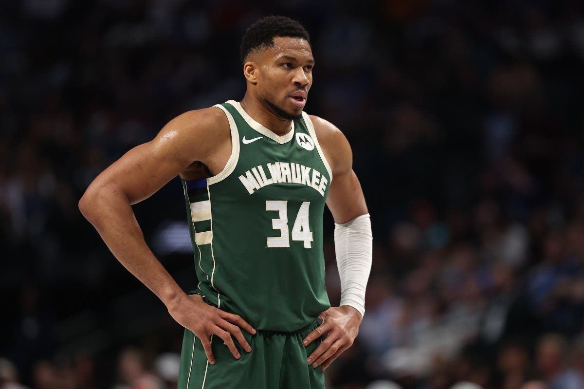 Giannis Antetokounmpo Appears to Put Bucks Owner on Blast Over False Claim