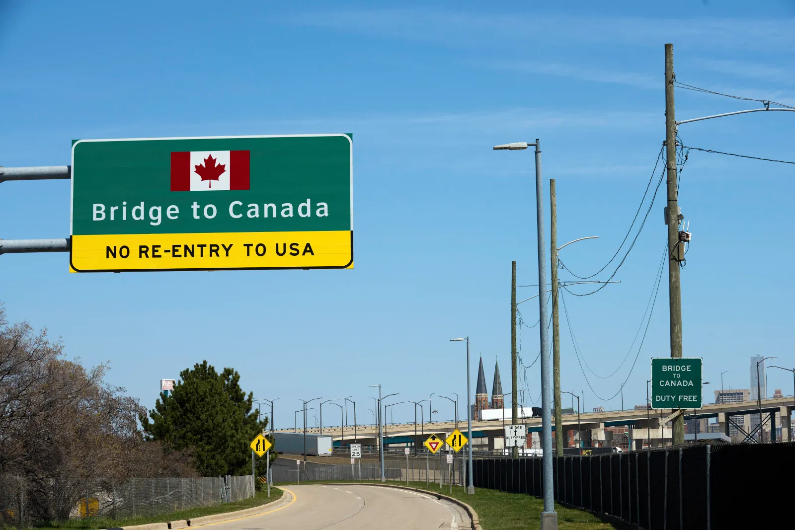 Image for article: Canada Making Border Crossing Change That Will Impact Americans