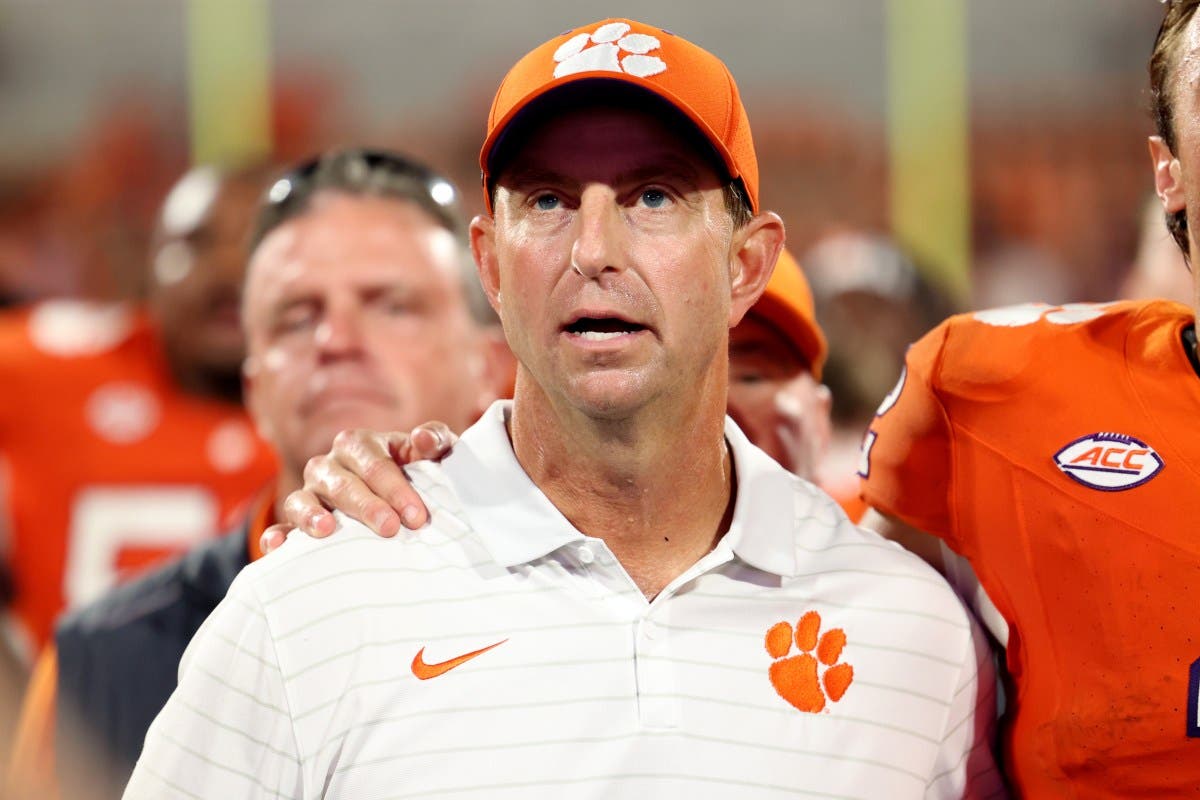 Dabo Swinney Has Strong Words for Bill Belichick Before Clemson-UNC