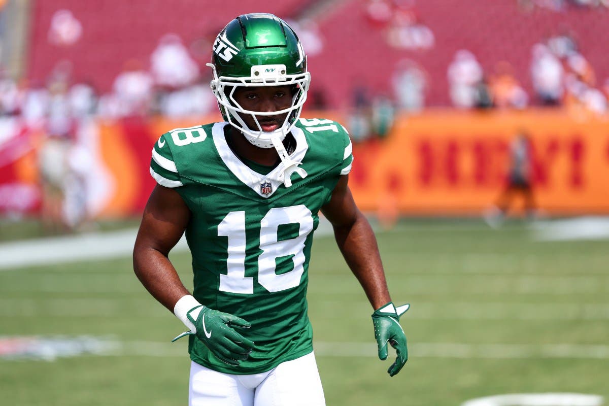Jets' Aaron Glenn Reveals Double Standard With Isaiah Williams Comments