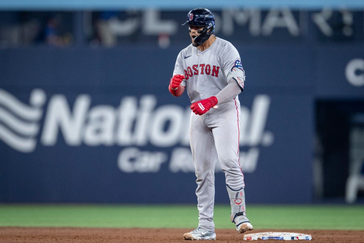 Red Sox Clinch Playoff Spot Behind Key Veteran and Bullpen Efforts