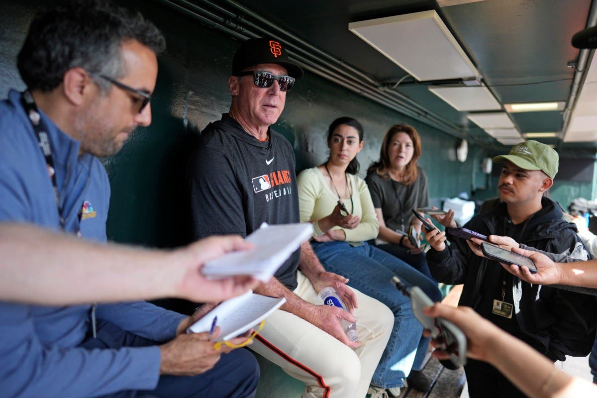 Giants Fire Manager Bob Melvin After Missing Playoffs