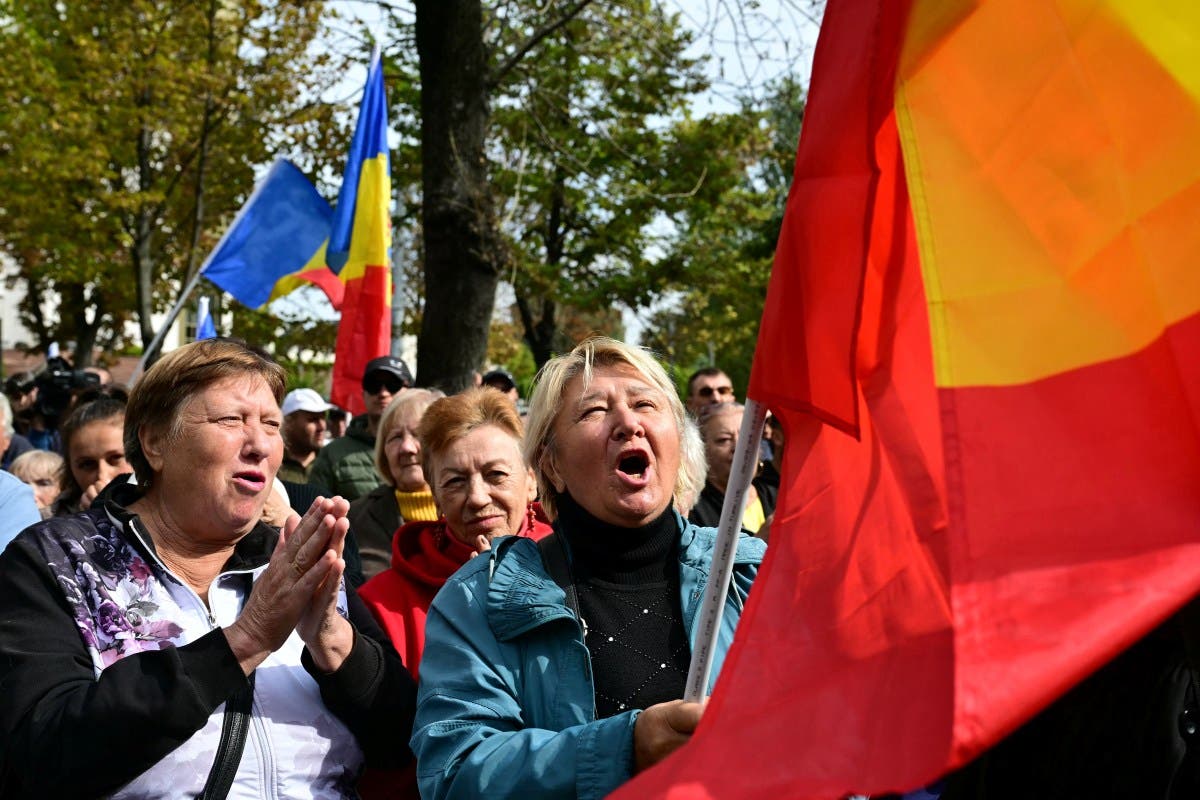 Russia Responds as Pro-Putin Party Defeated in Moldova Election