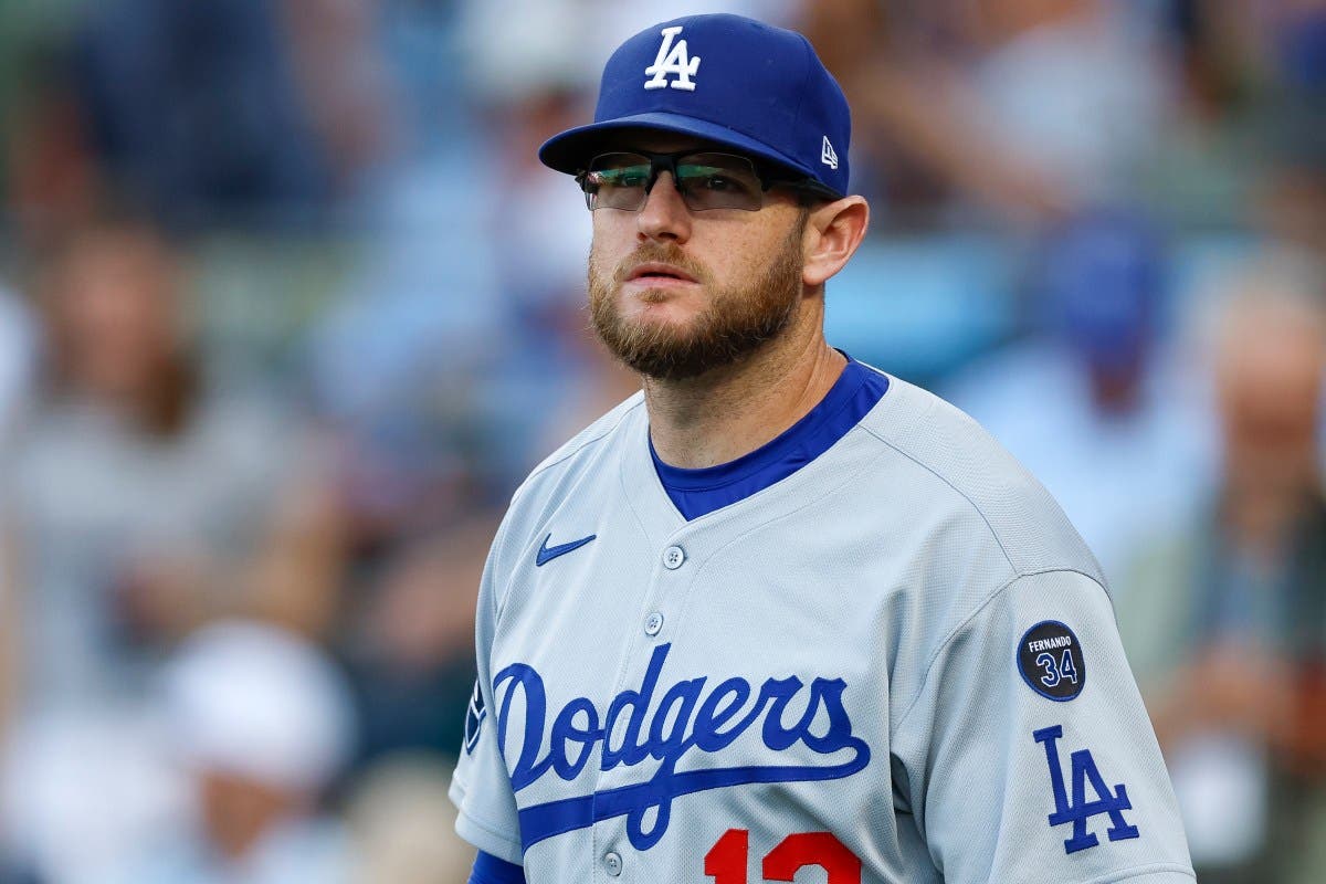 Dodgers’ Max Muncy Raises Playoff Concerns With Vague Injury Update