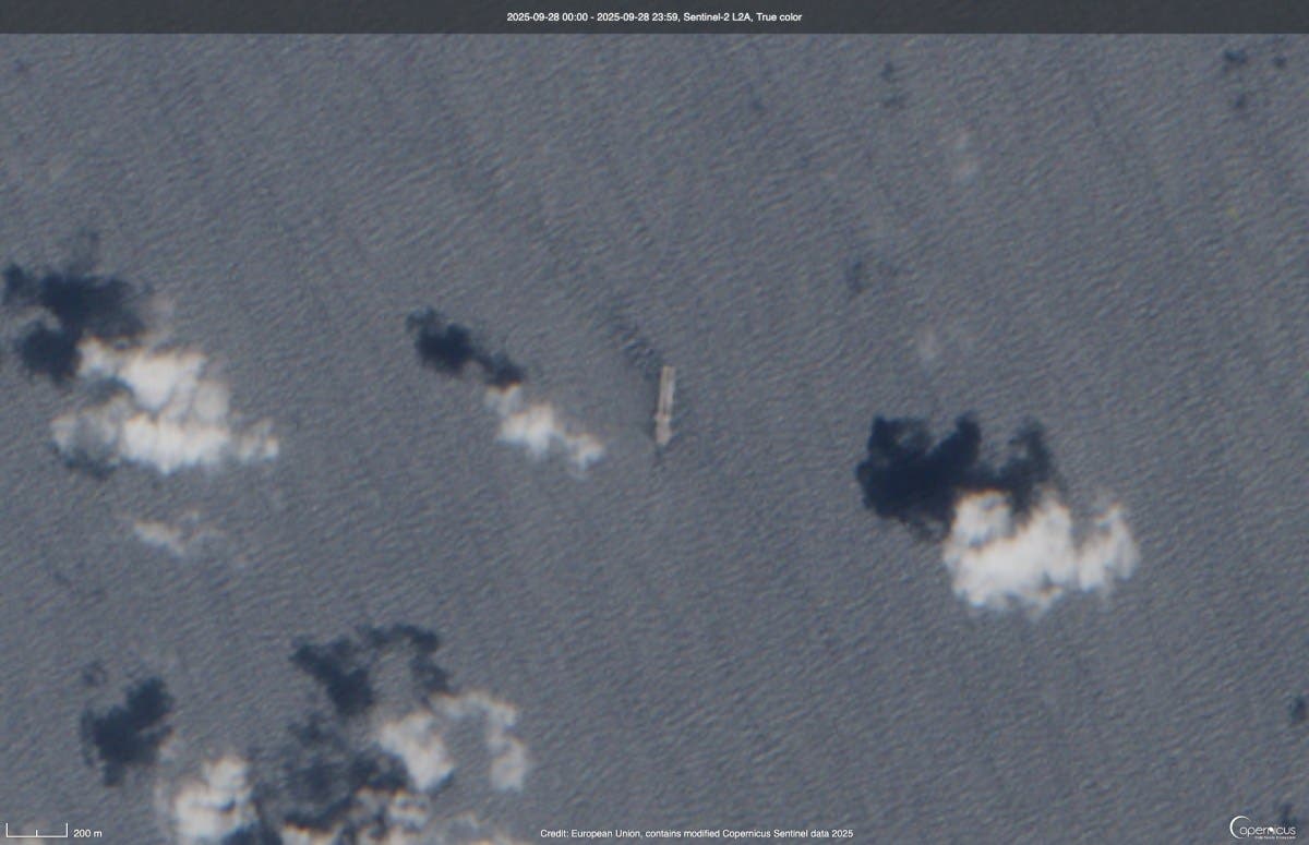 Satellite Photo Reveals US Navy Ships in Caribbean Amid Venezuela Tensions