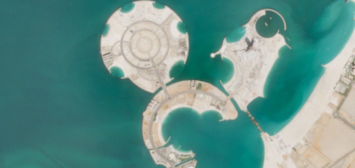 Fotos de satélite mostram a ascensão do Man -Made Island Resort no Golfo Pérsico