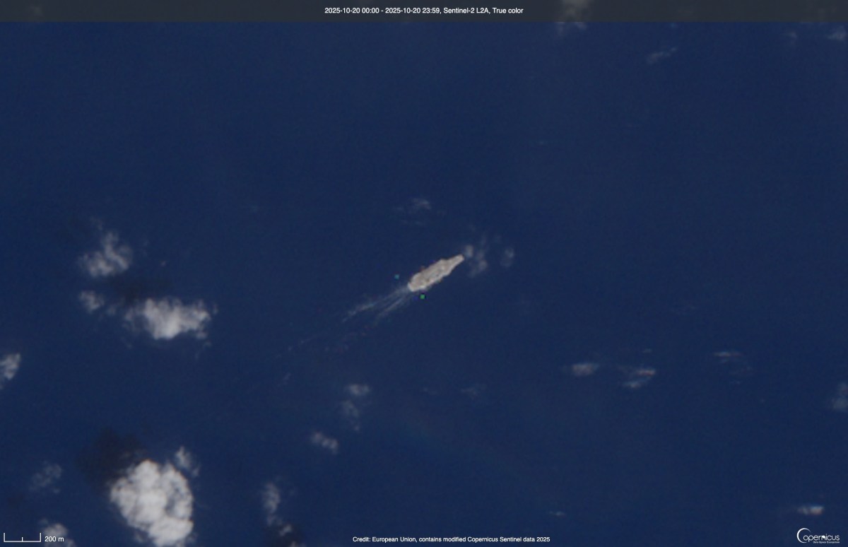 Satellite Photo Shows US Aircraft Carrier in Contested Waters