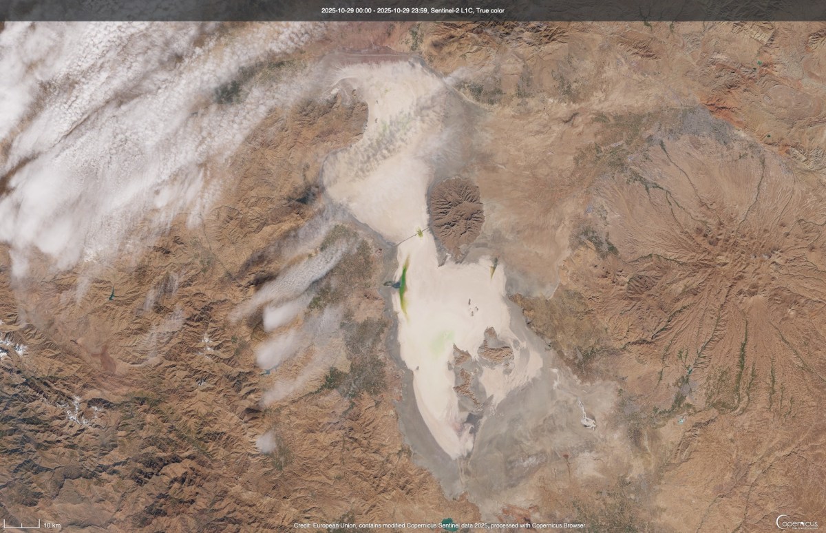 Iran& 039;s Water Crisis Puts Millions in Danger Iran& 039;s Water Crisis Puts Millions in Danger