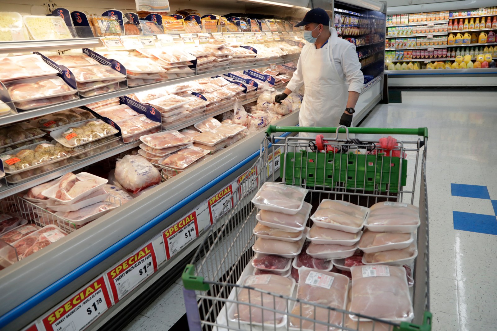 newsweek.com - Peter Navarro - White House trade adviser: Big Meat's collusive data grinder