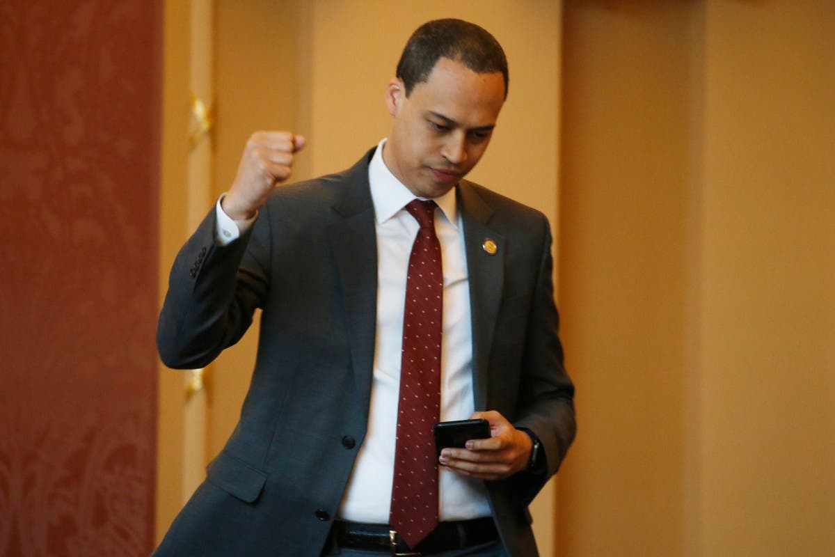 Virginia Democratic Nominee Sidesteps Jay Jones Question During Debate