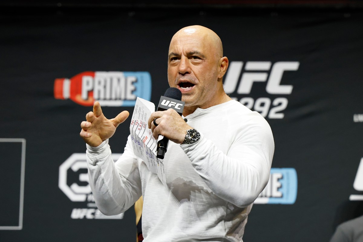 Joe Rogan Warns Trump Deploying Troops in US Is 'Dangerous Precedent'