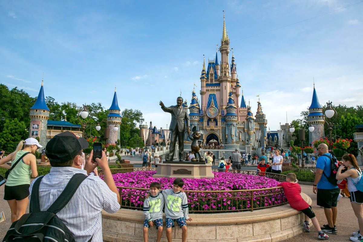 Disney Hiking Theme Park Prices Ahead of Holiday Season
