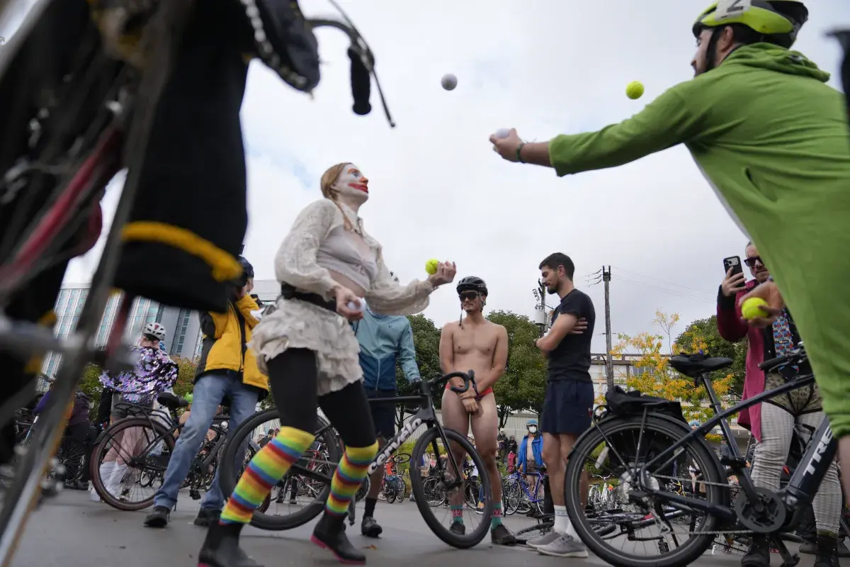 Cycling Against Authority: Portland's Naked Protest on Immigration Policies