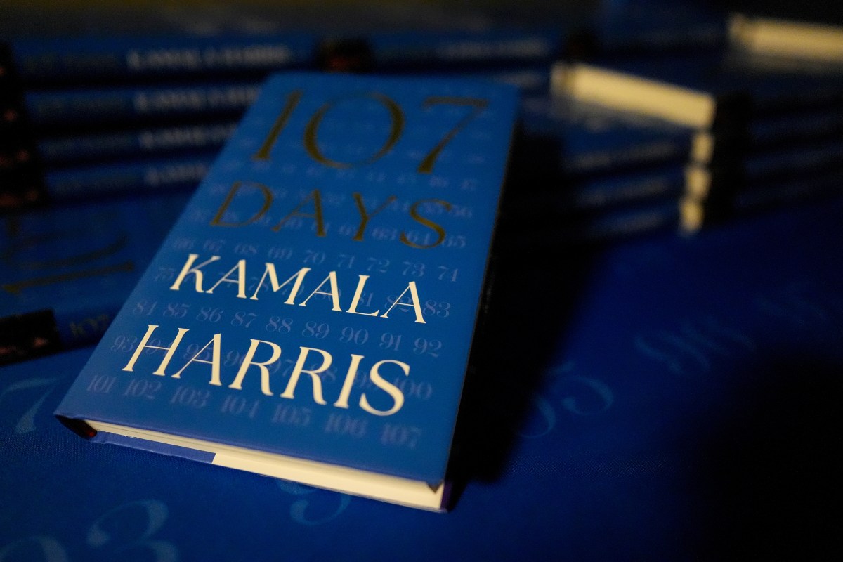 Kamala Harris Heckled, Interrupted by Protesters in London %%page ...
