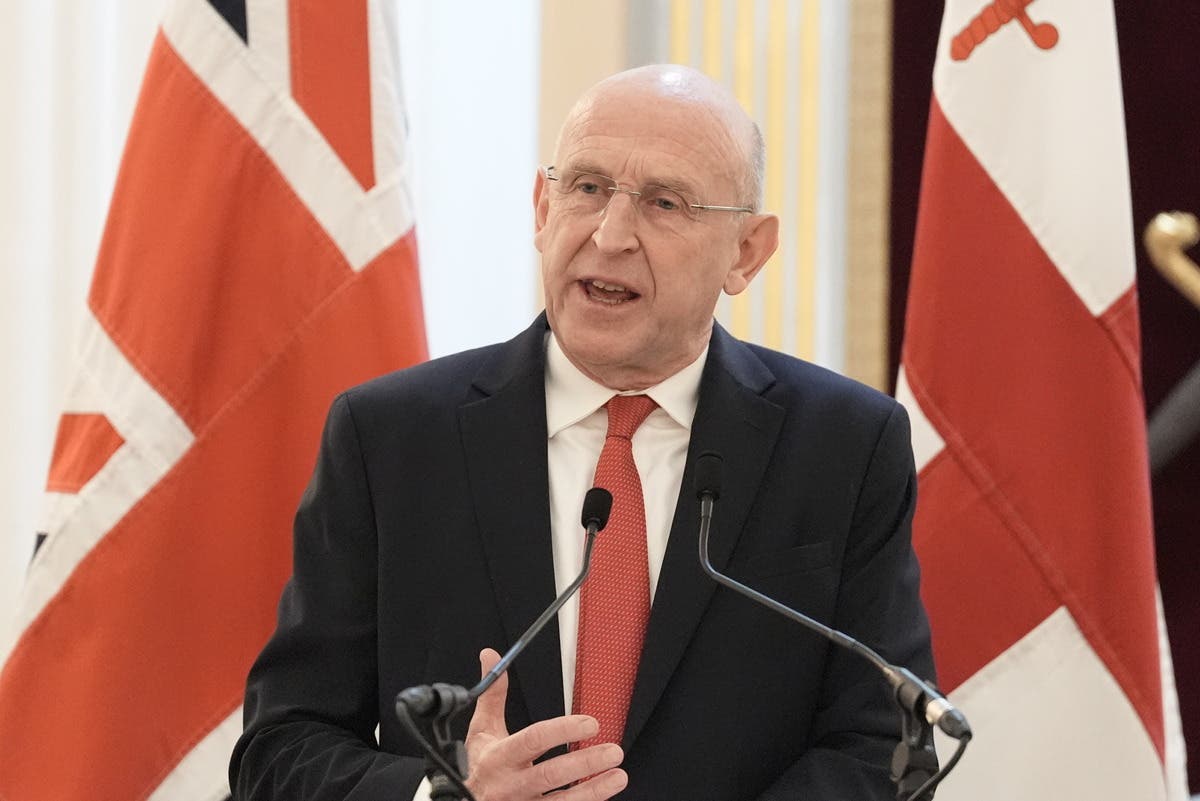Spojené kráľovstvo zvažuje vyslanie vojakov na Ukrajinu pre zabezpečenie mieru