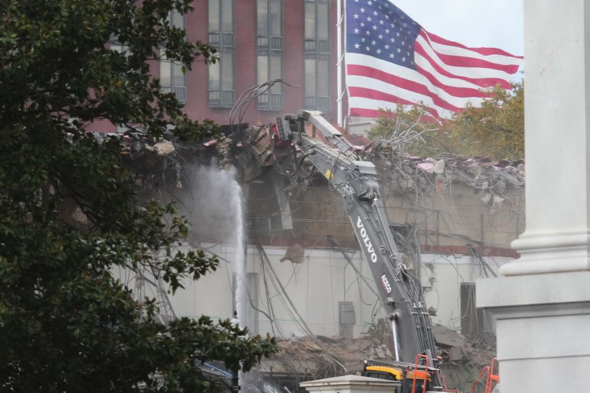 White House Demolition Update: Entire East Wing to Be Torn Down by Weekend