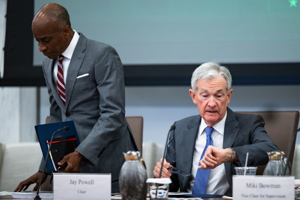 Fed Lowers Key Interest Rate as Hiring Slows, Inflation Persists