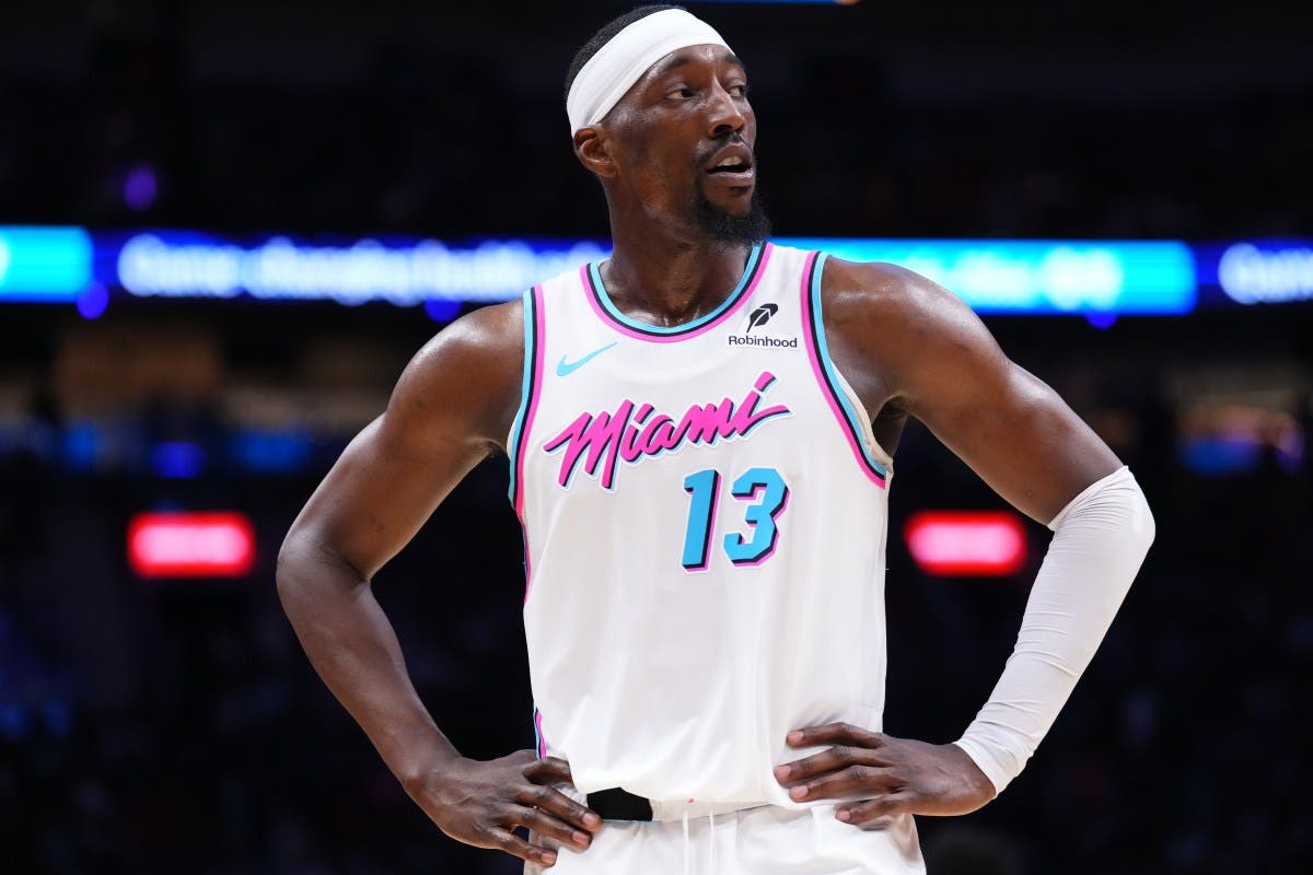 Report: Warriors Monitoring Potential Blockbuster Trade Target
