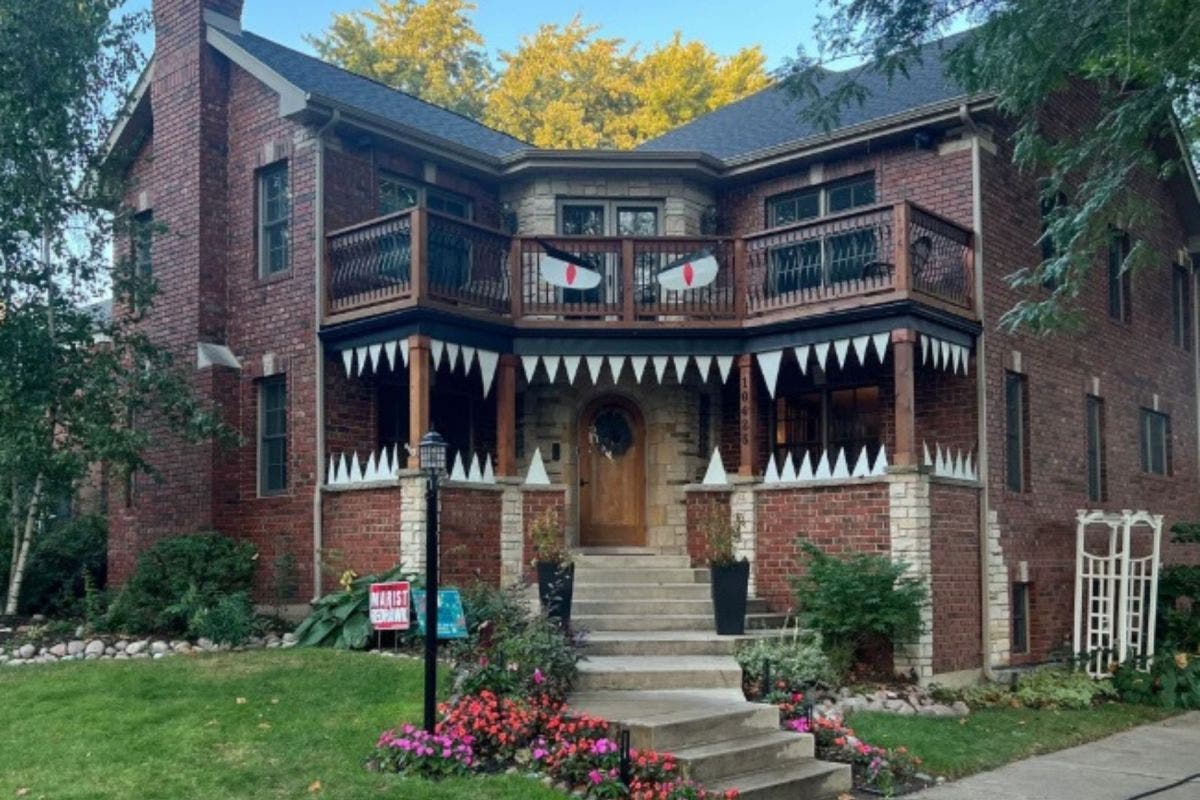 Before-and-After of House’s Seasonal Transformation Leaves Viewers Stunned
