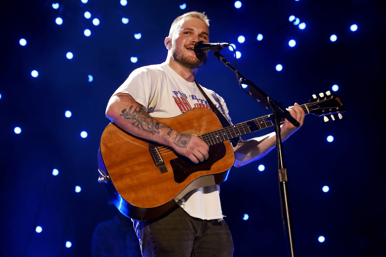Zach Bryan's "Bad News" ICE song sparks MAGA fury - Newsweek