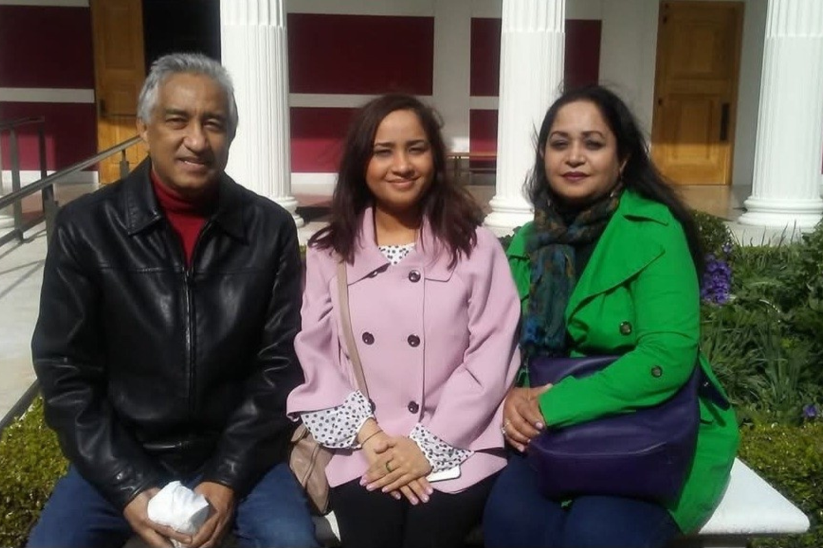 ICE Holds Mom Petitioning for Green Card After Nearly 30 Years in US—Family