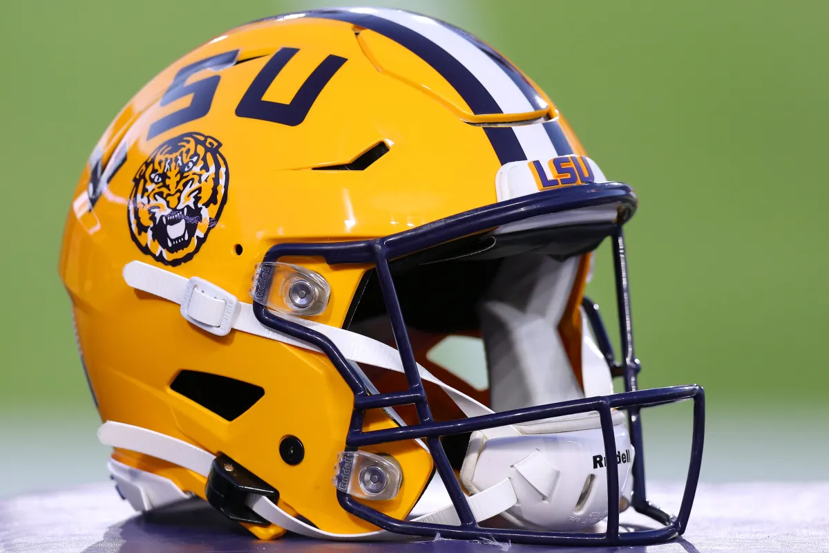 Sam Leavitt LSU quarterback throwing a deep pass in training camp