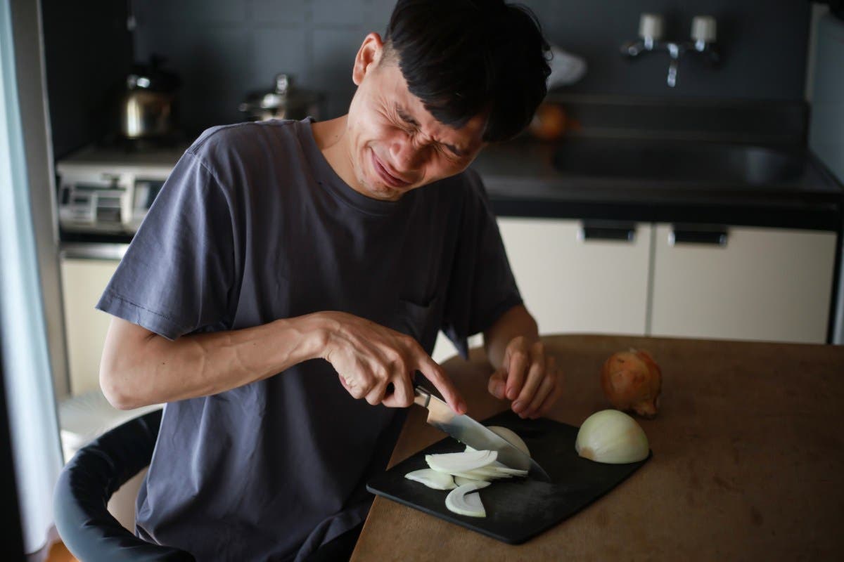 Science Has Finally Solved How To Cut an Onion Without Crying